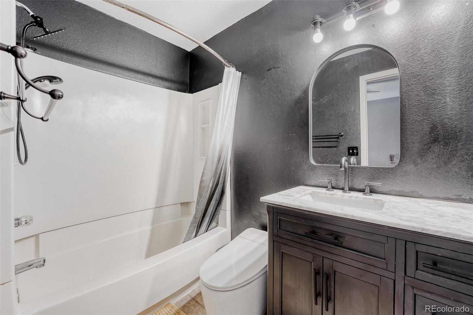 2624 S Gibralter Street Aurora CO 80013