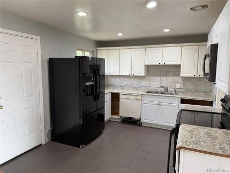 3124 Quari Street Aurora CO 80011