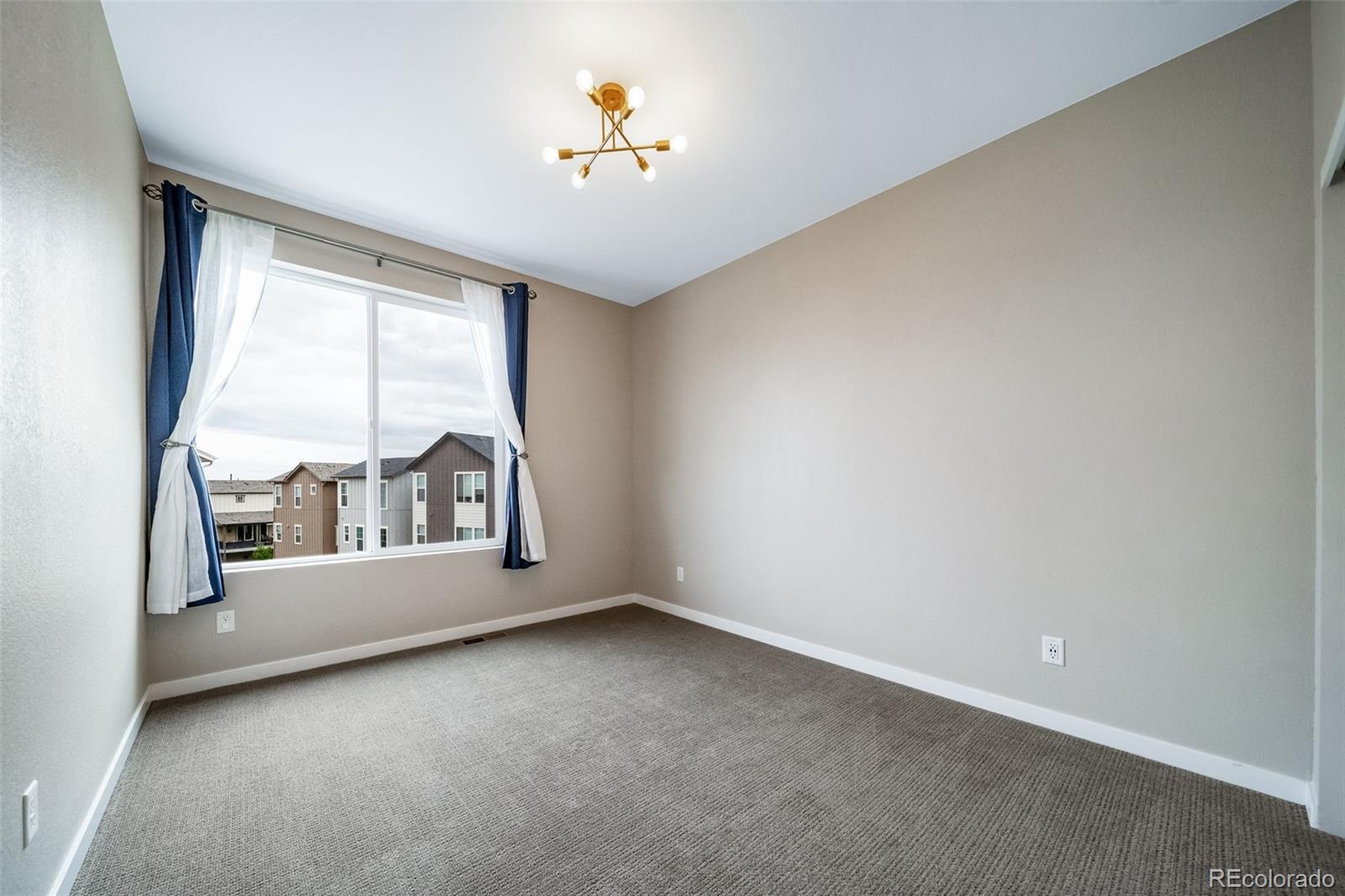 1000 Southurst Lane Littleton CO 80129