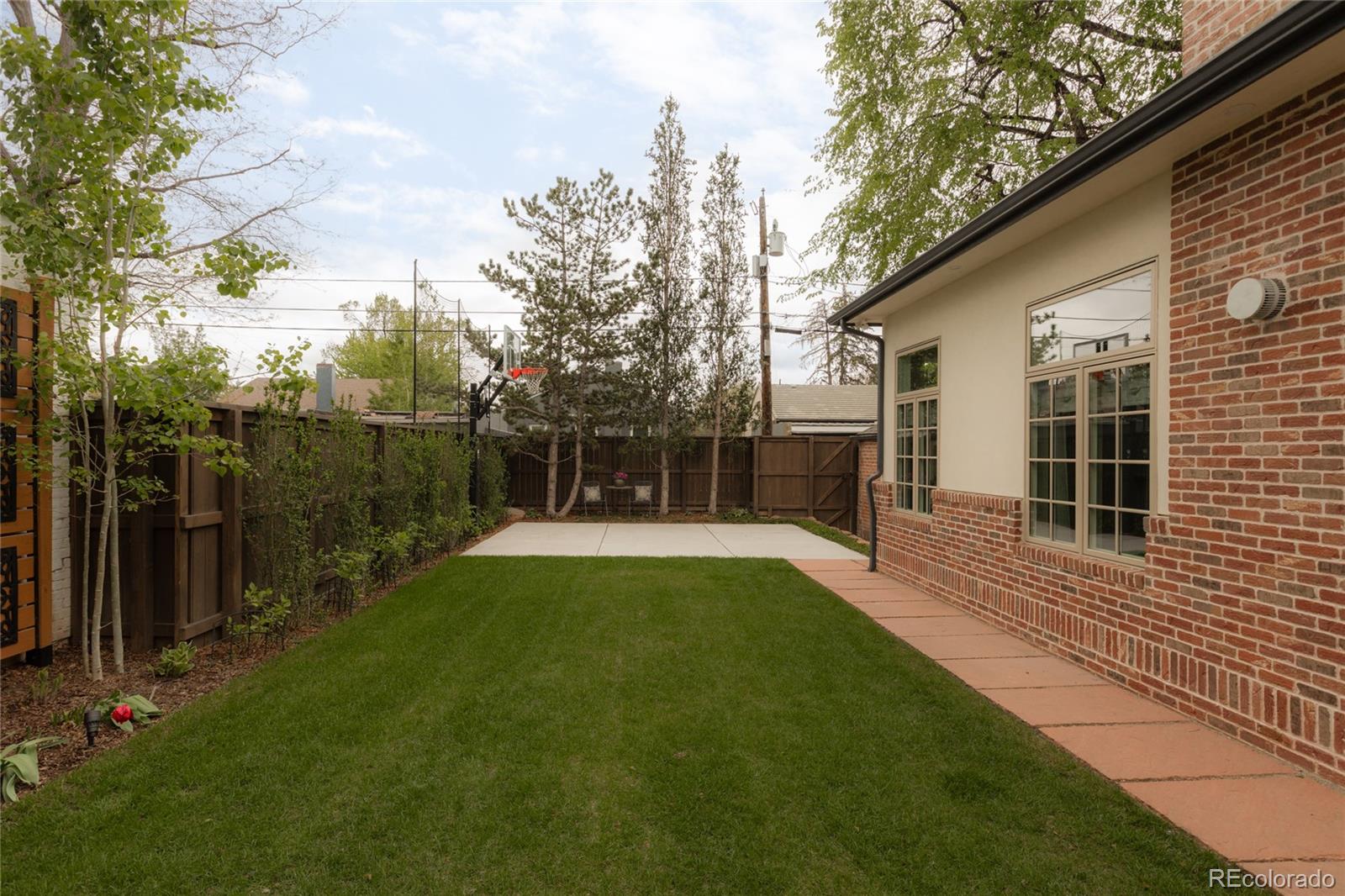 371 Albion Street Denver CO 80220