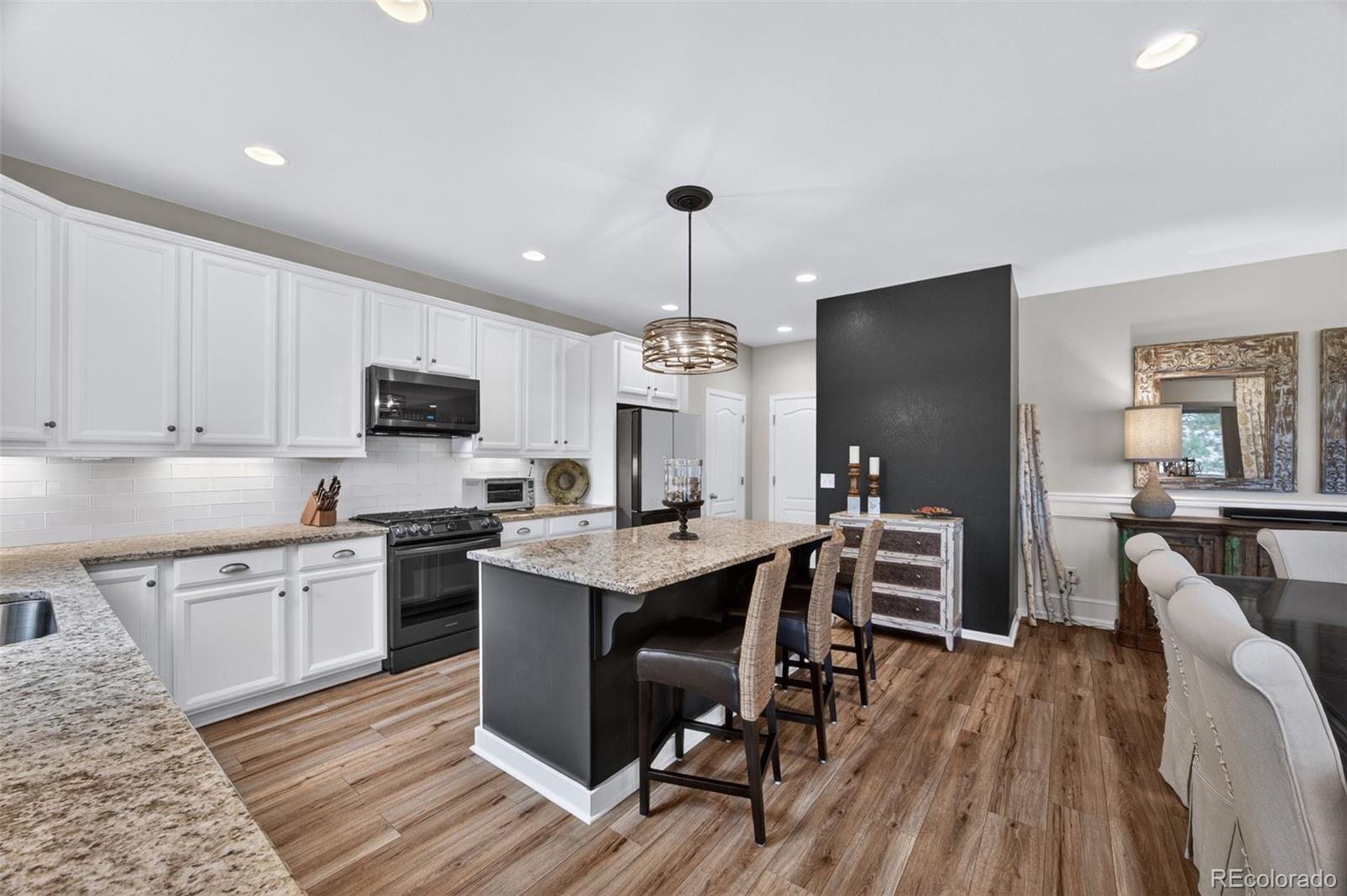 7045 S Robertsdale Way Aurora CO 80016