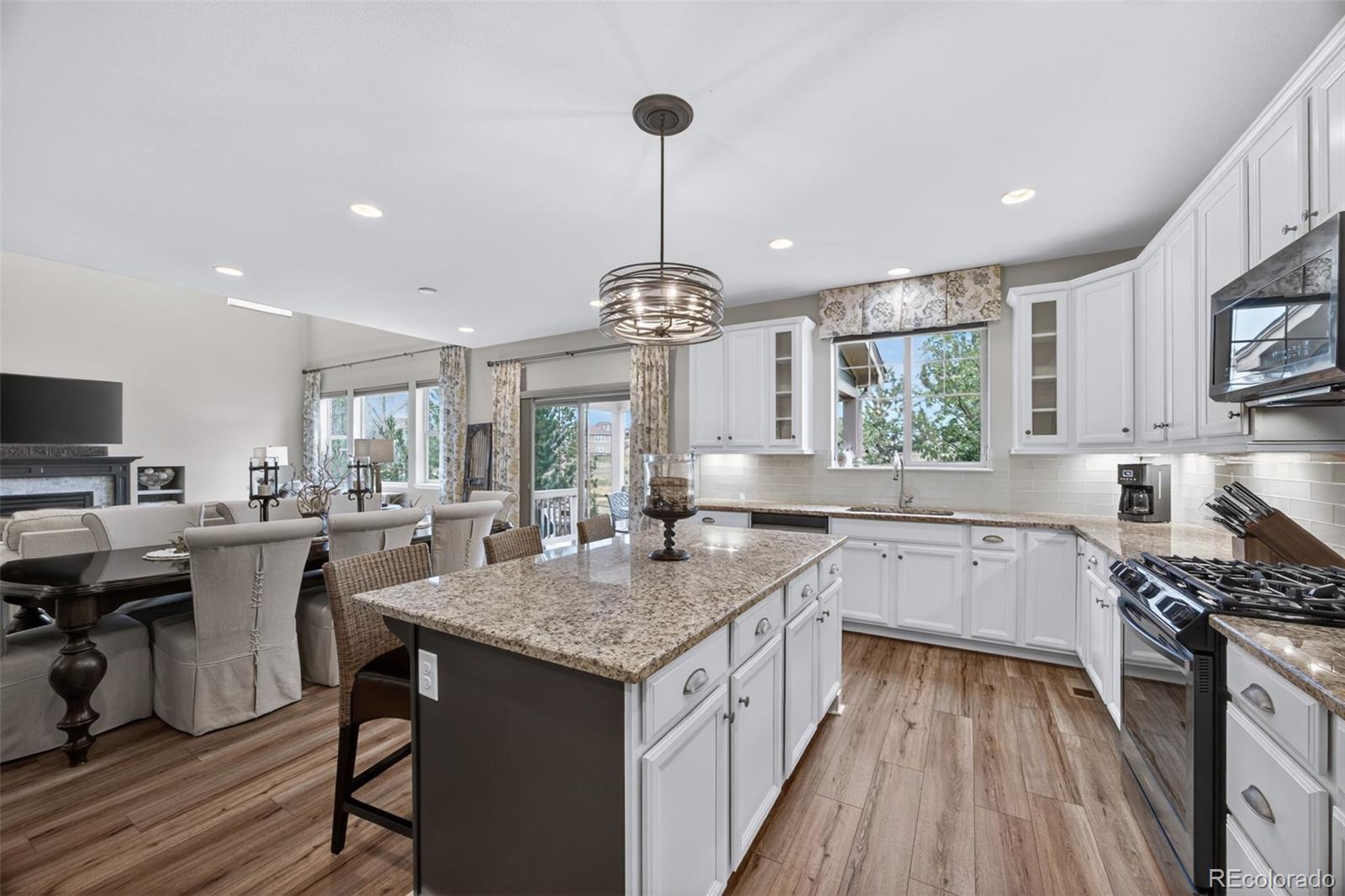 7045 S Robertsdale Way Aurora CO 80016