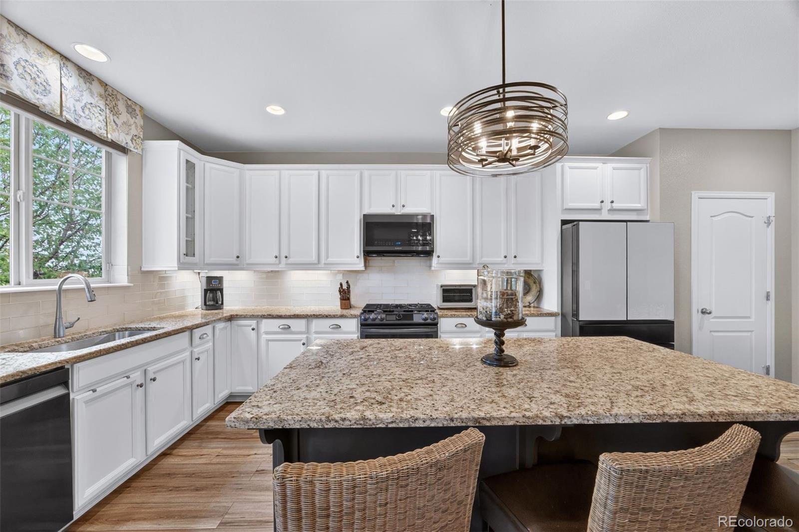7045 S Robertsdale Way Aurora CO 80016