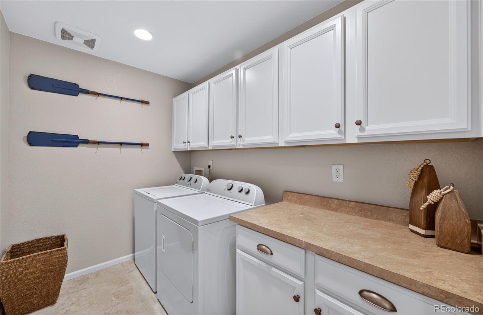 7045 S Robertsdale Way Aurora CO 80016