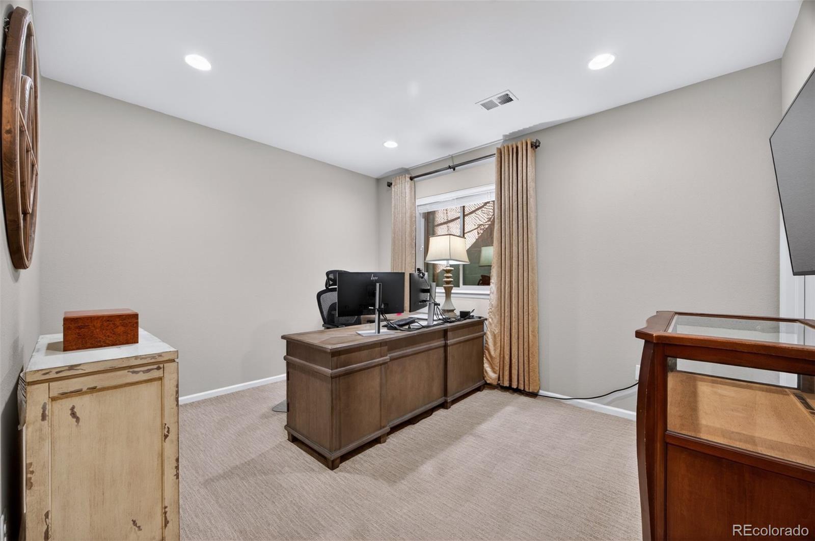 7045 S Robertsdale Way Aurora CO 80016