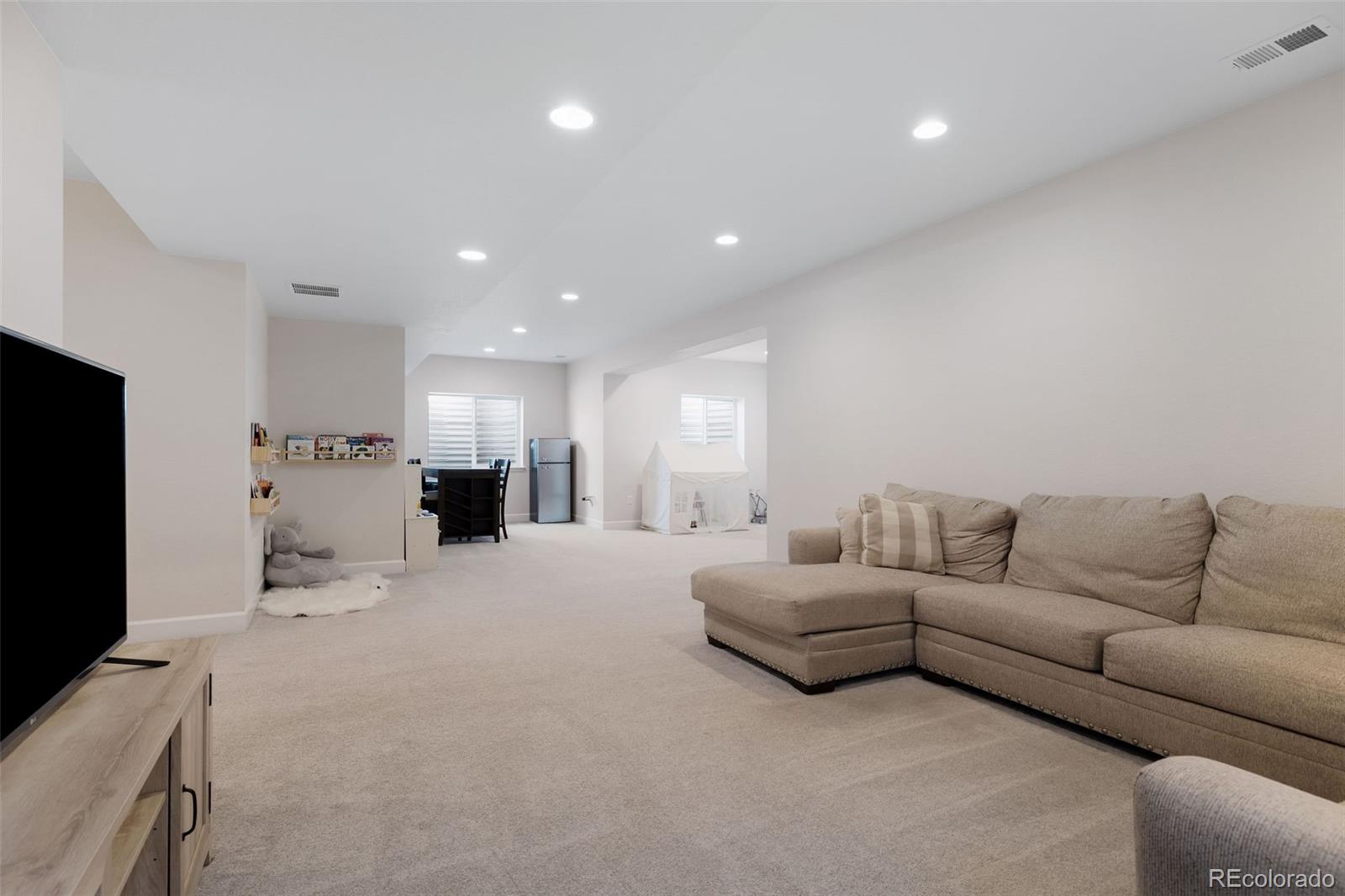 8927 Swan River Street Littleton CO 80125