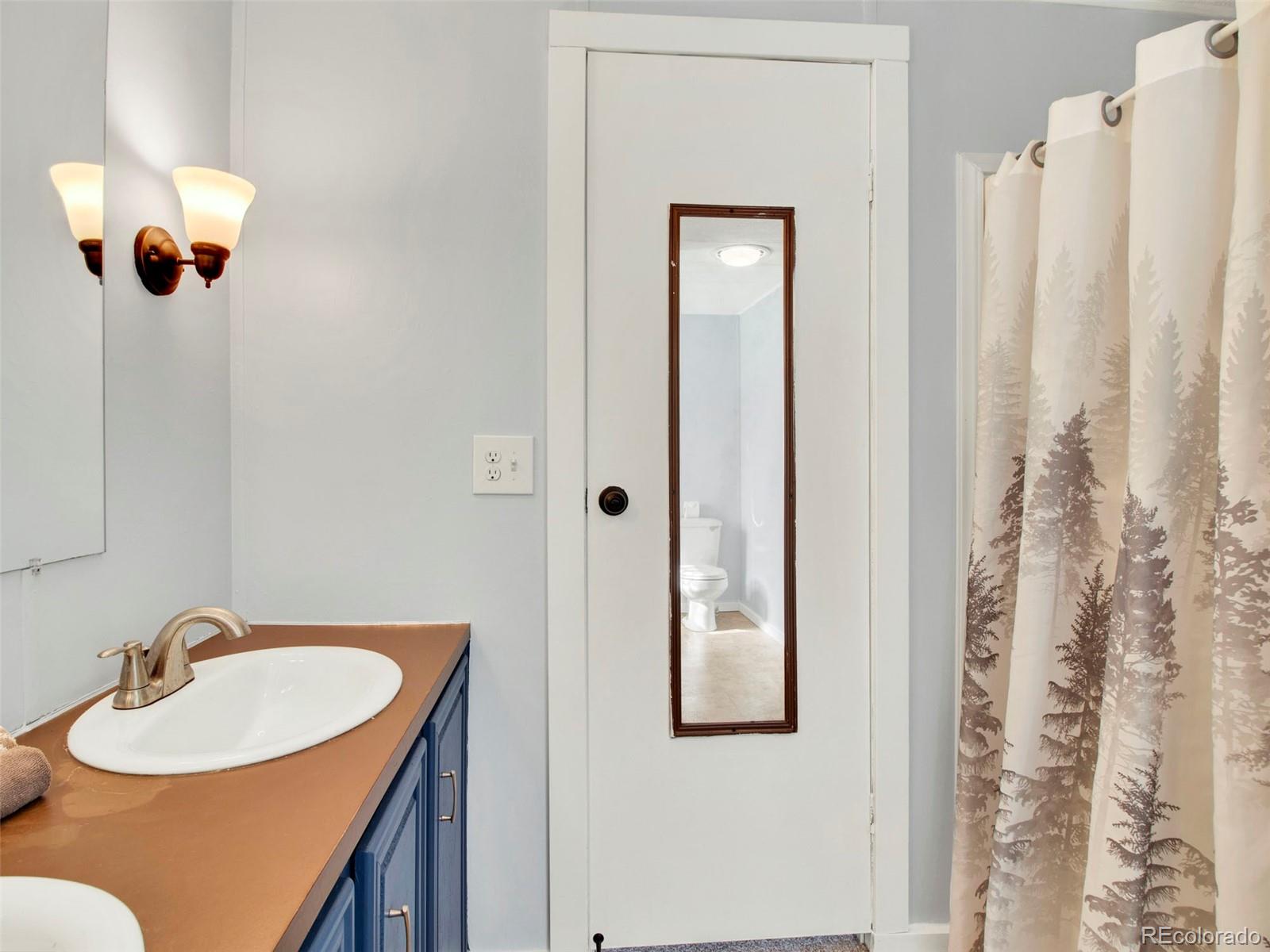 231 Dahlia Street Bennett CO 80102