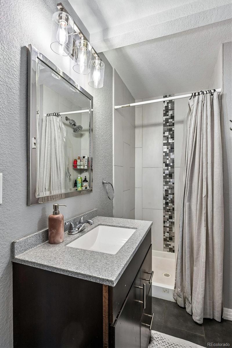 7124 S Grant Street Centennial CO 80122