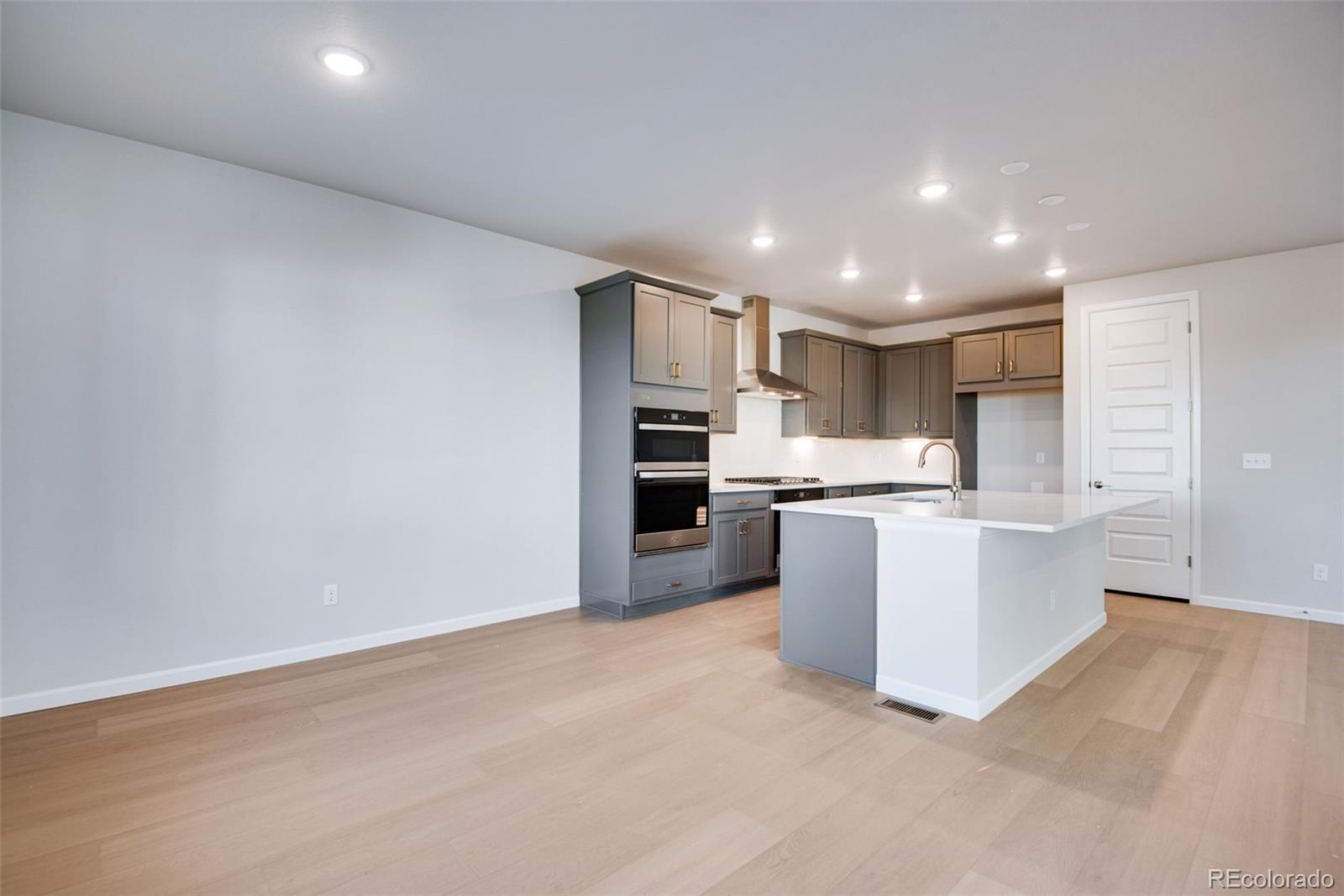 8568 Eckley Street Littleton CO 80125