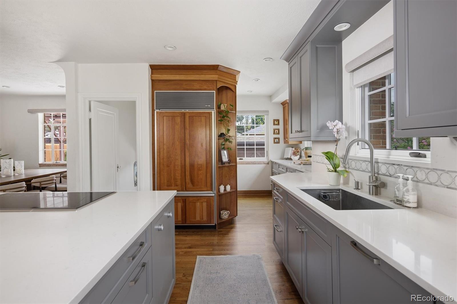 956 S Elizabeth Street Denver CO 80209