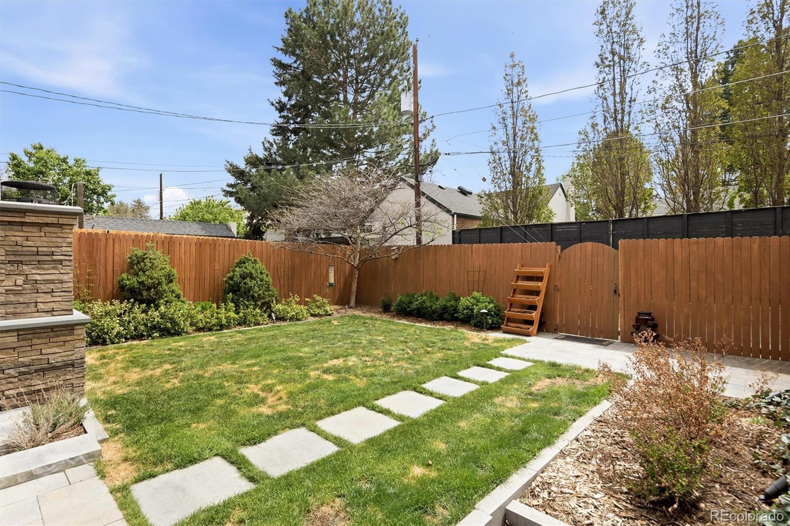 956 S Elizabeth Street Denver CO 80209