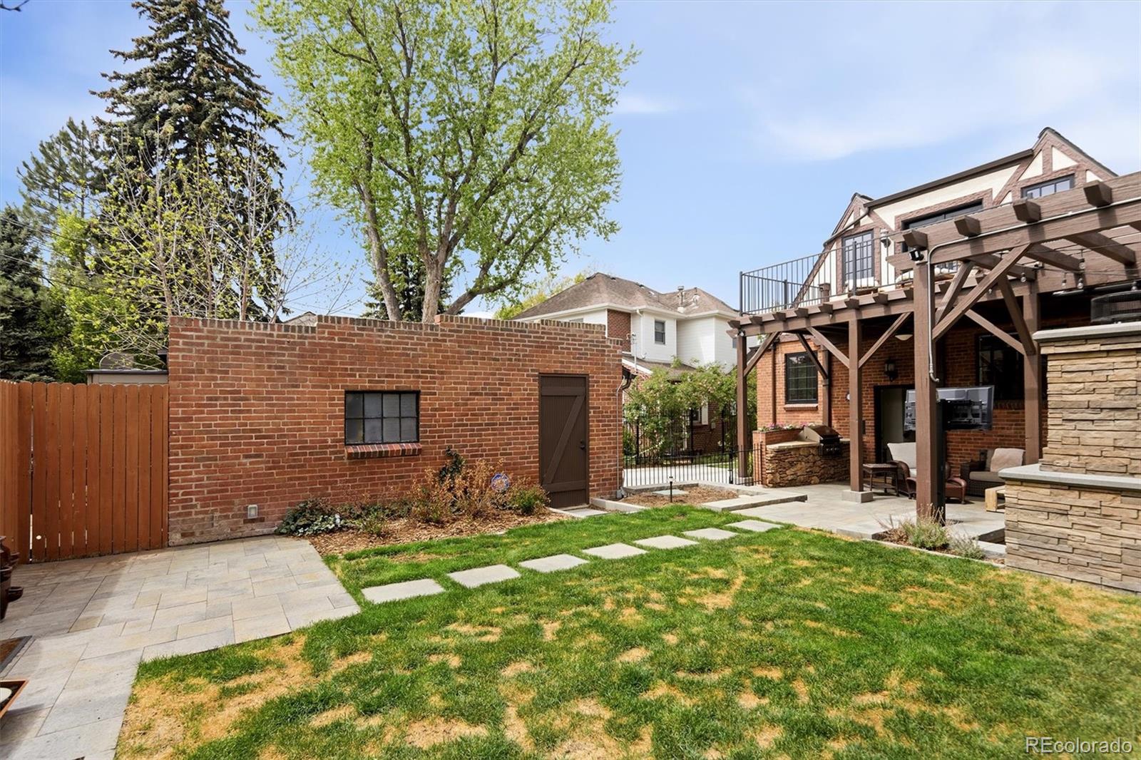956 S Elizabeth Street Denver CO 80209