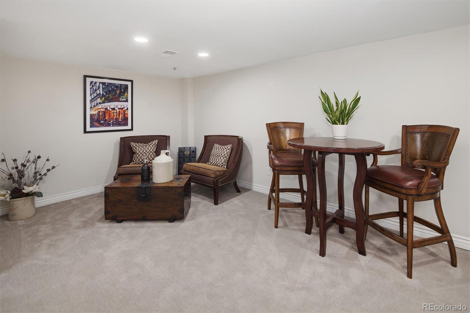 956 S Elizabeth Street Denver CO 80209