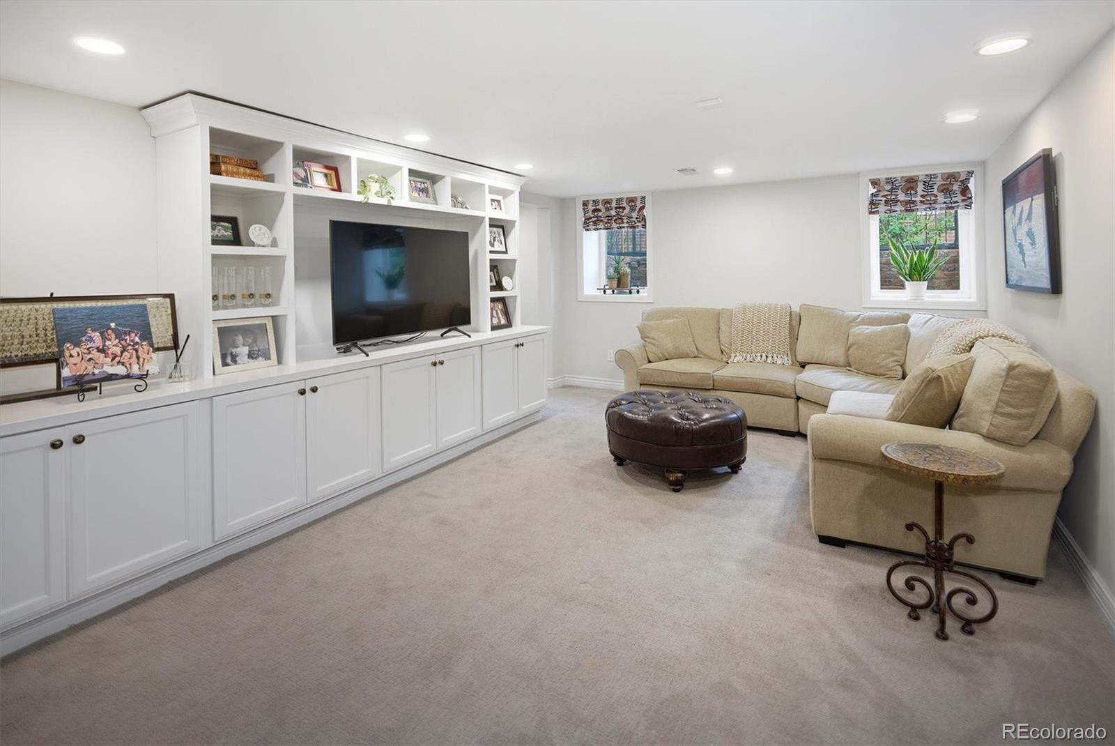 956 S Elizabeth Street Denver CO 80209