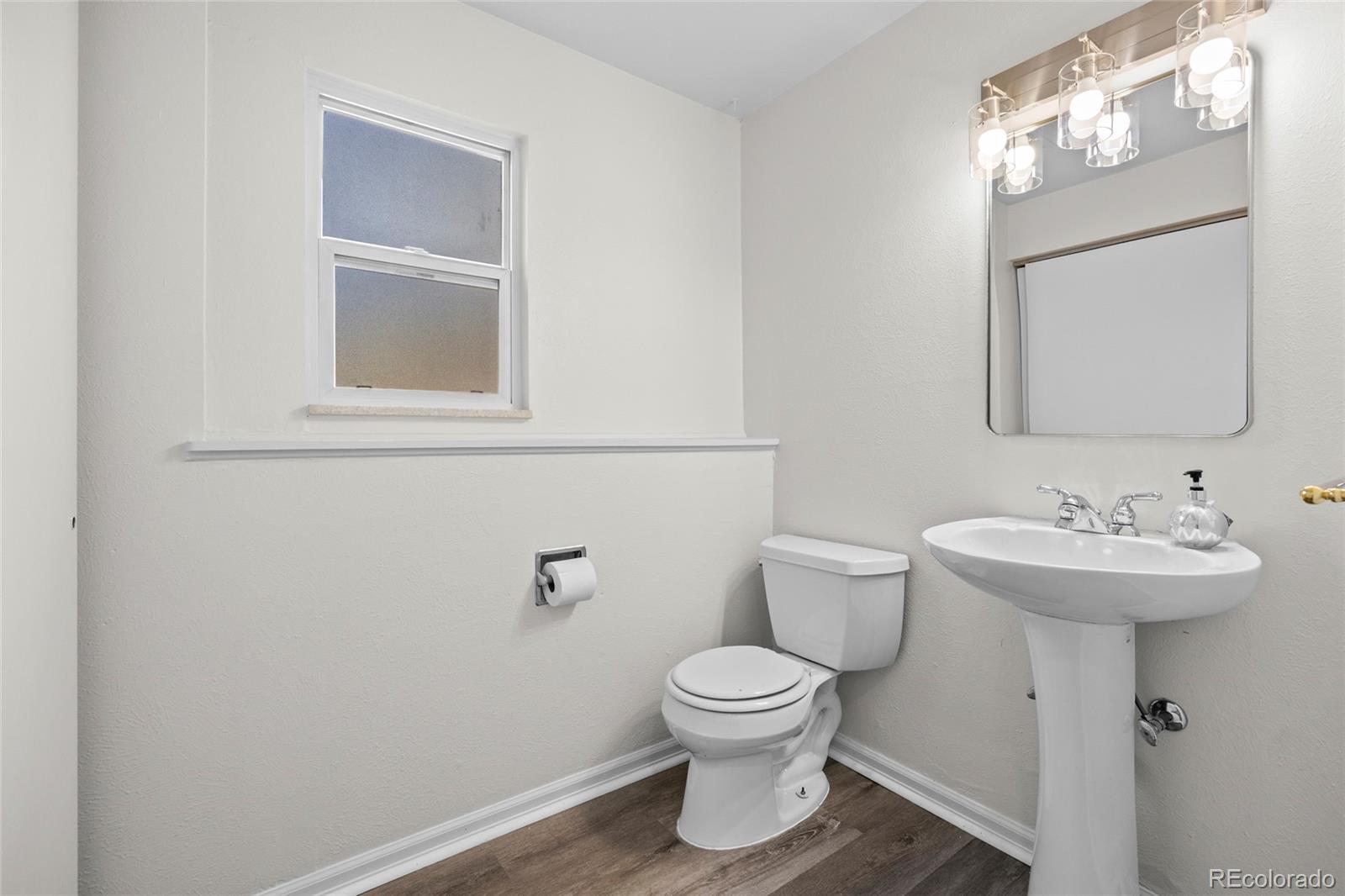 8603 E Dillard Place Denver CO 80231
