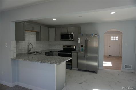 1657 Kingston Street Aurora CO 80010