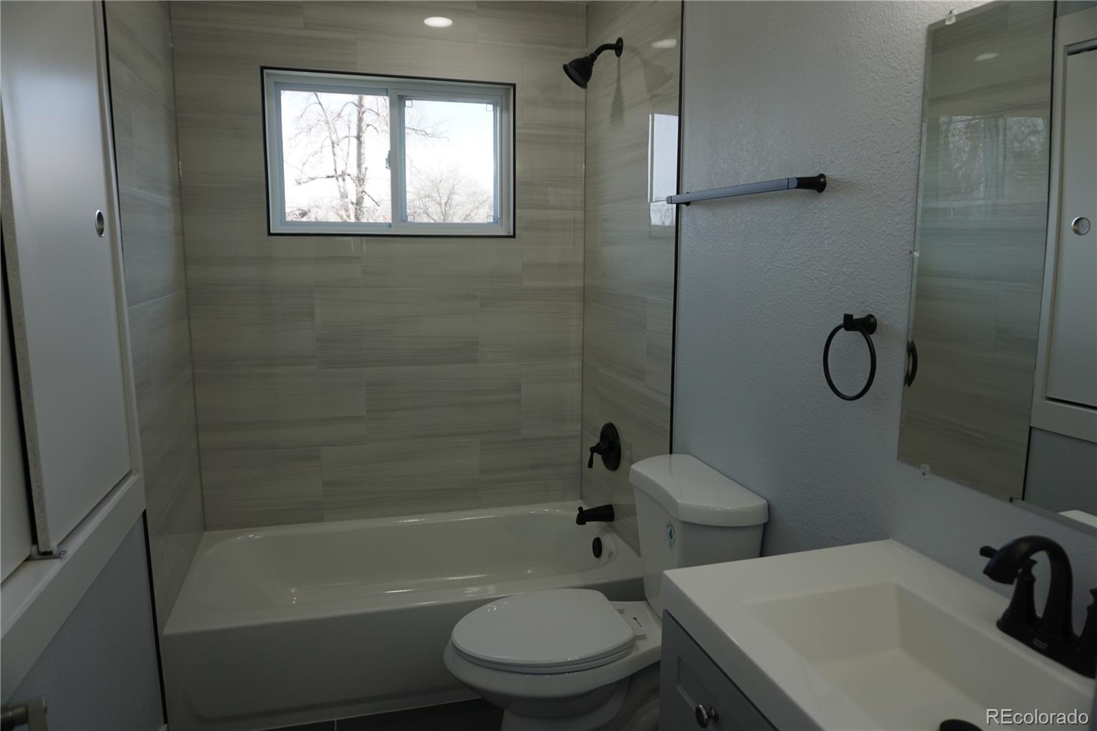 1657 Kingston Street Aurora CO 80010