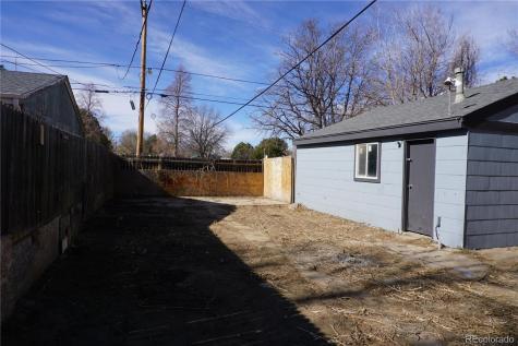 1657 Kingston Street Aurora CO 80010