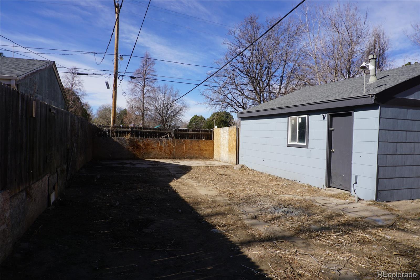 1657 Kingston Street Aurora CO 80010