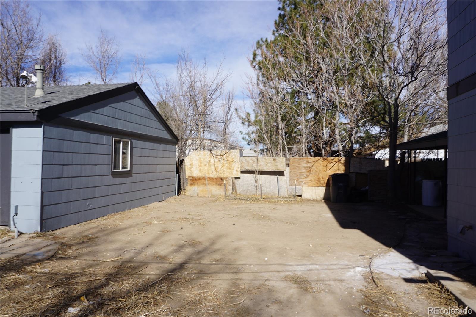 1657 Kingston Street Aurora CO 80010