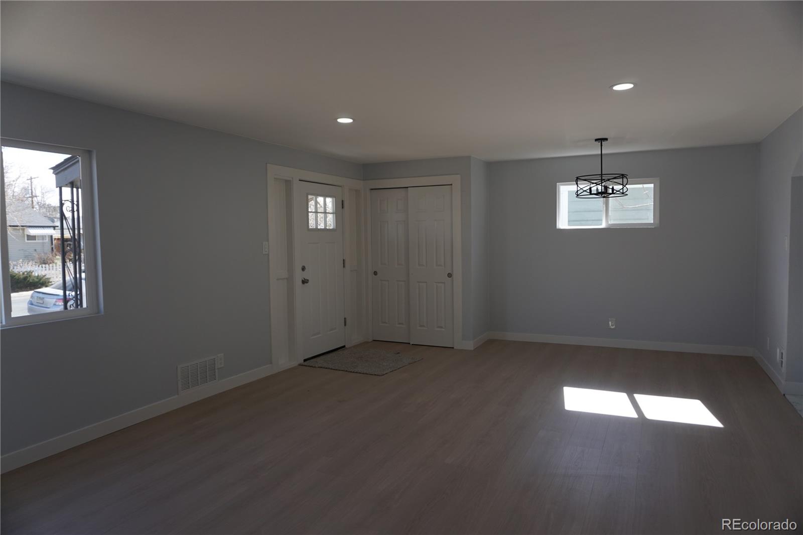1657 Kingston Street Aurora CO 80010