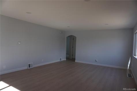 1657 Kingston Street Aurora CO 80010