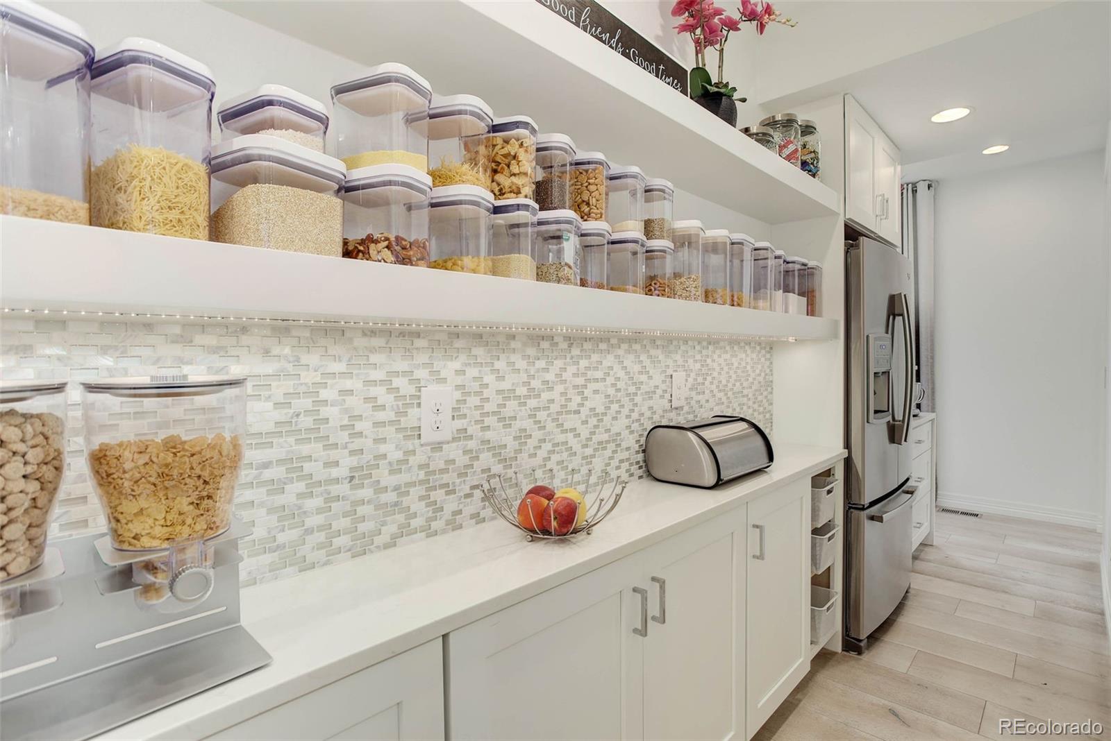 9527 Loveland Way Arvada CO 80007