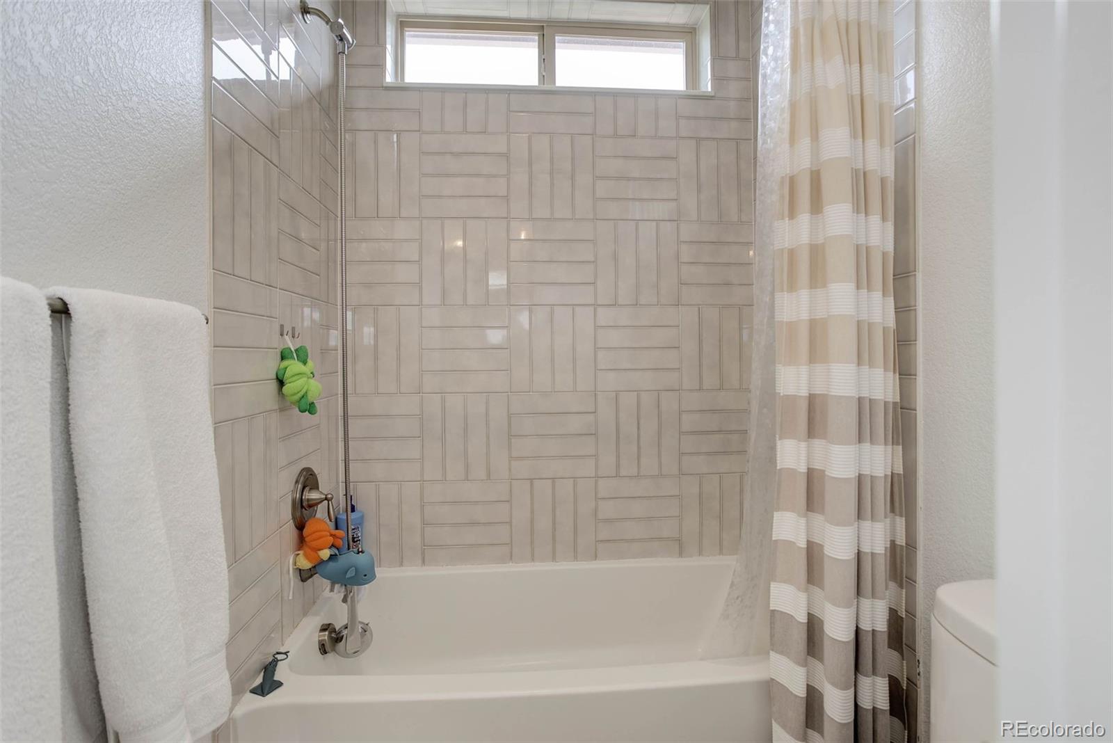 9527 Loveland Way Arvada CO 80007