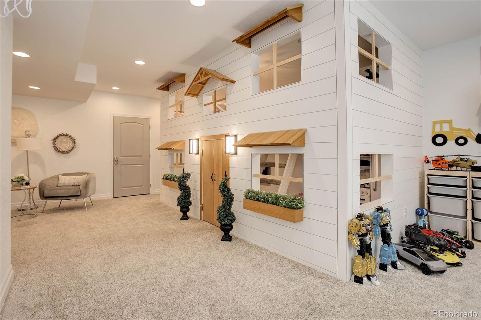 9527 Loveland Way Arvada CO 80007