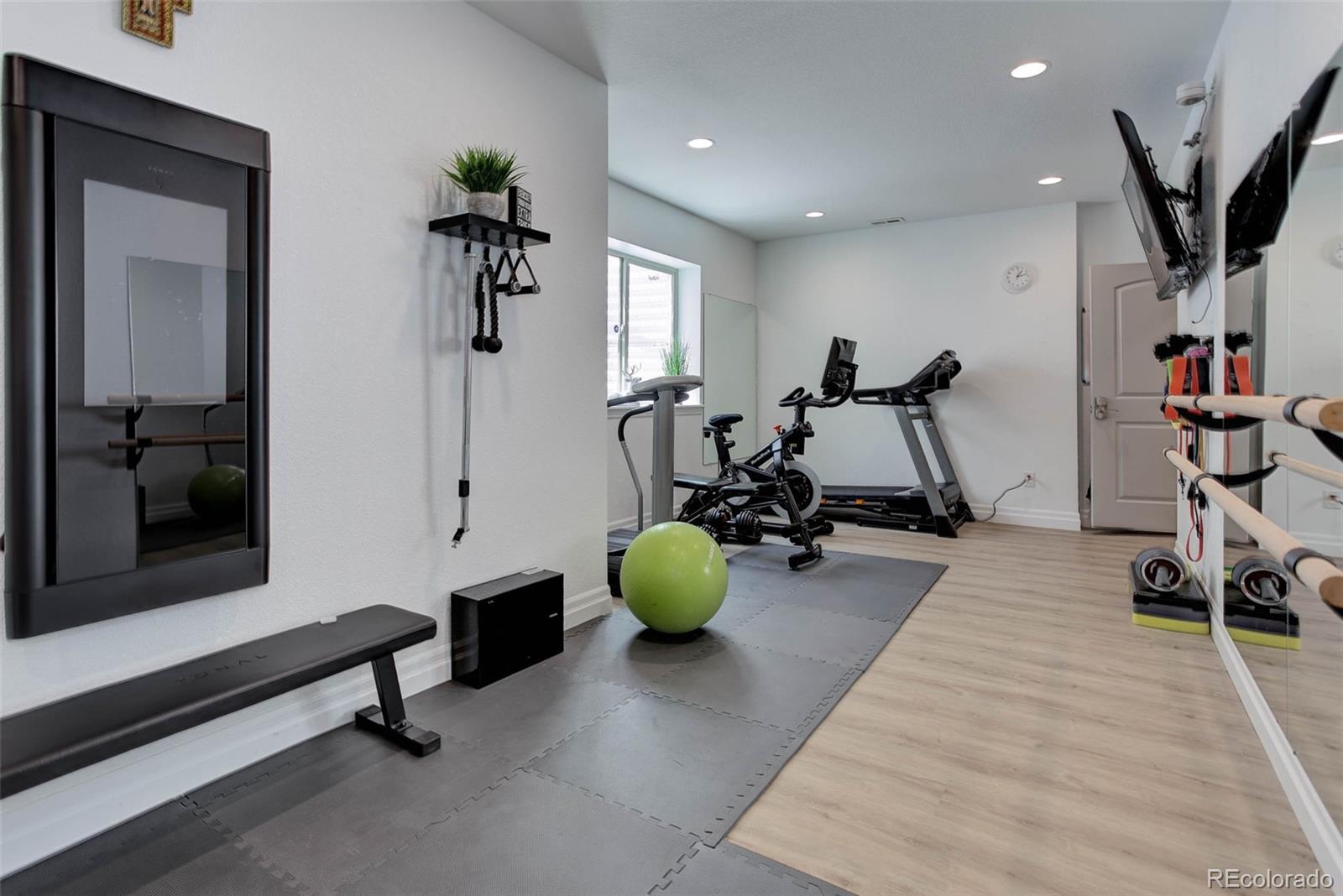 9527 Loveland Way Arvada CO 80007