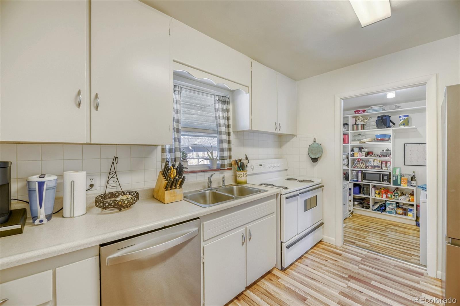 4745 S Logan Street Englewood CO 80113