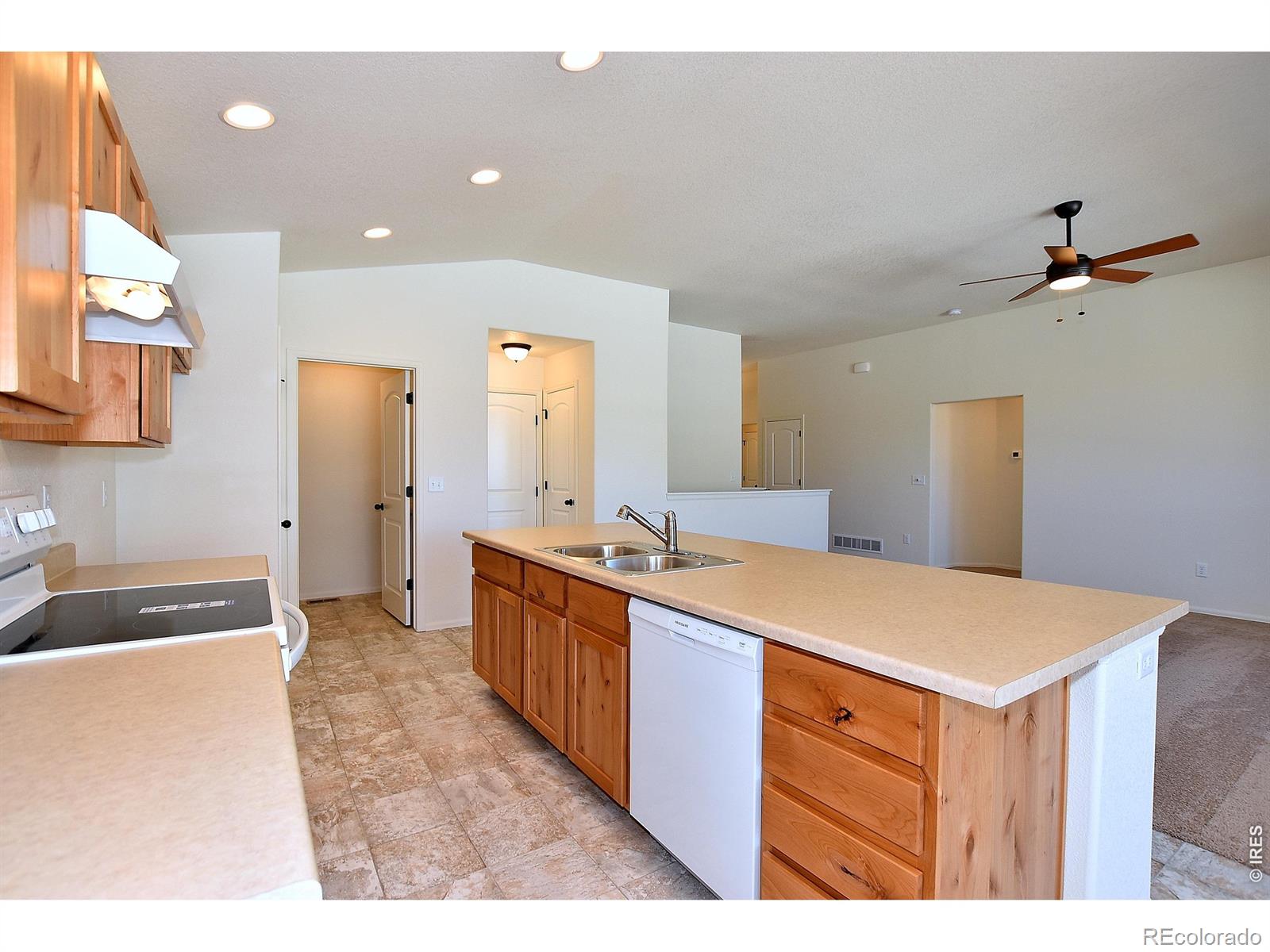 528 86th Avenue Greeley CO 80634