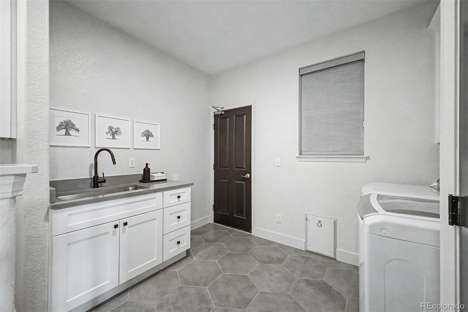 6052 S Ouray Street Aurora CO 80016