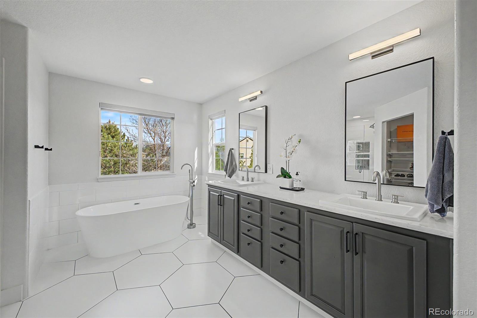 6052 S Ouray Street Aurora CO 80016