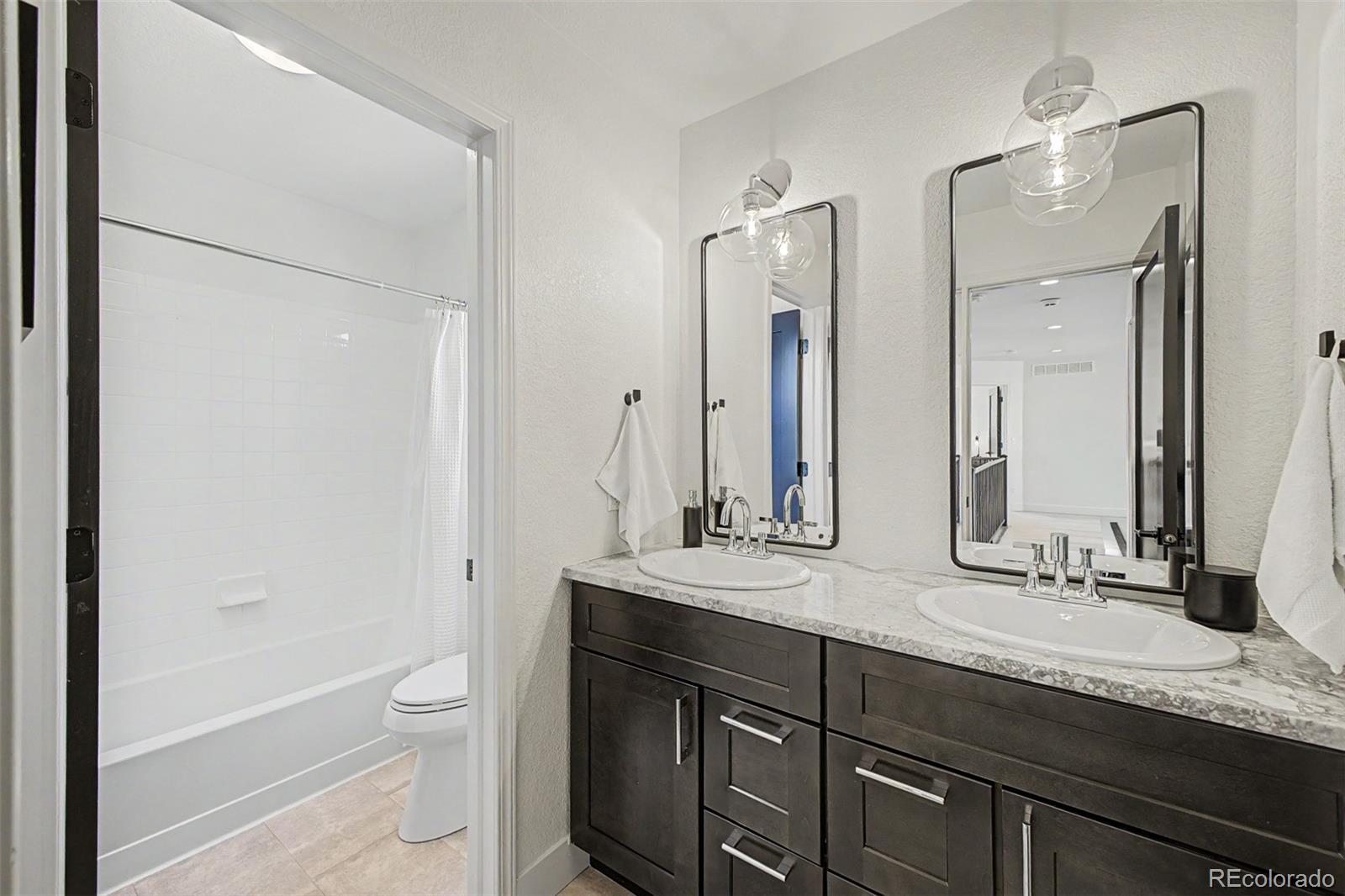 6052 S Ouray Street Aurora CO 80016