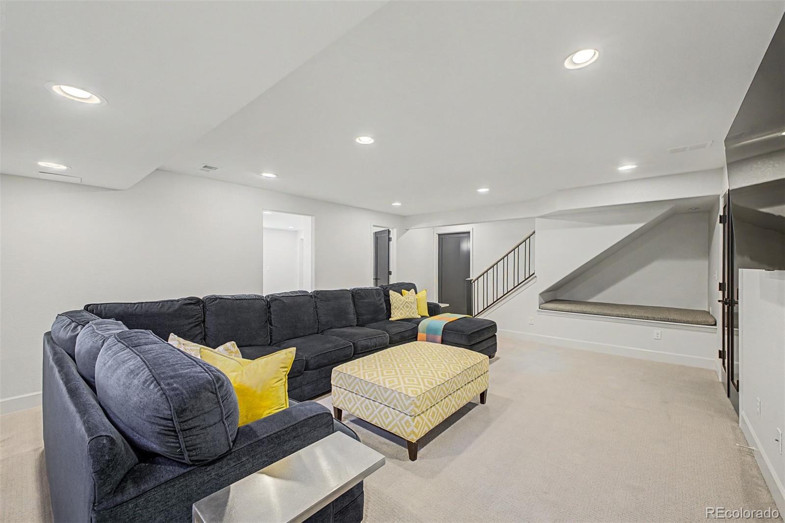 6052 S Ouray Street Aurora CO 80016