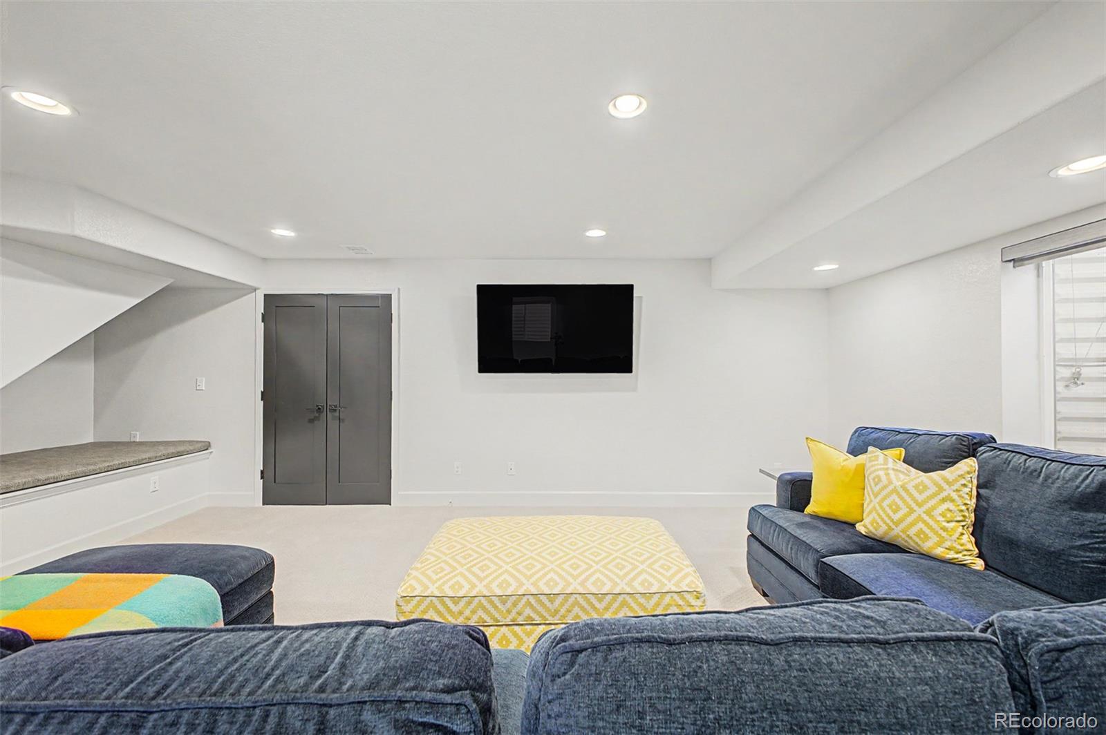 6052 S Ouray Street Aurora CO 80016