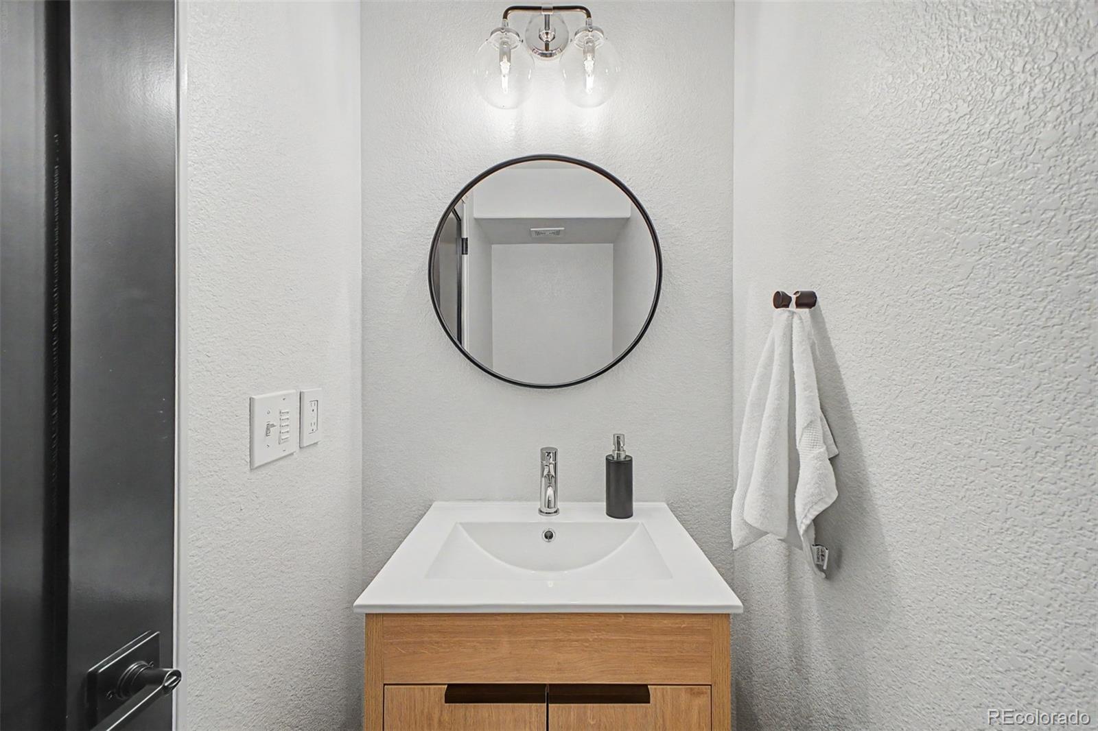 6052 S Ouray Street Aurora CO 80016