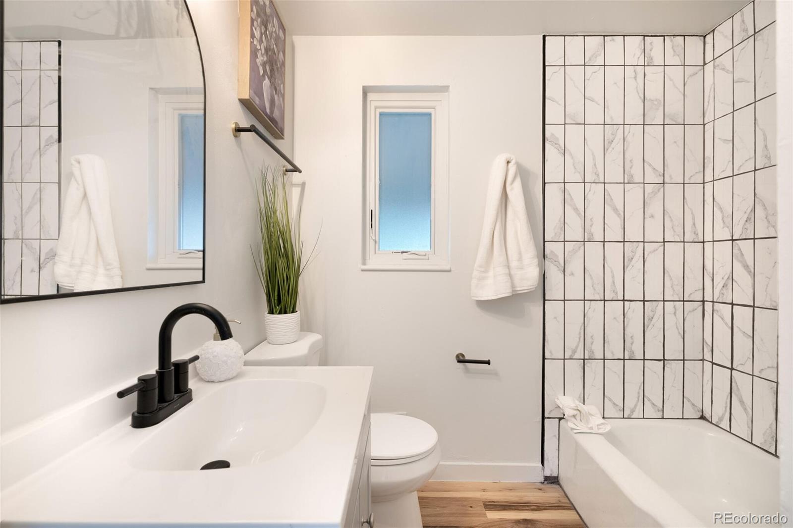 556 Empire Street Aurora CO 80010