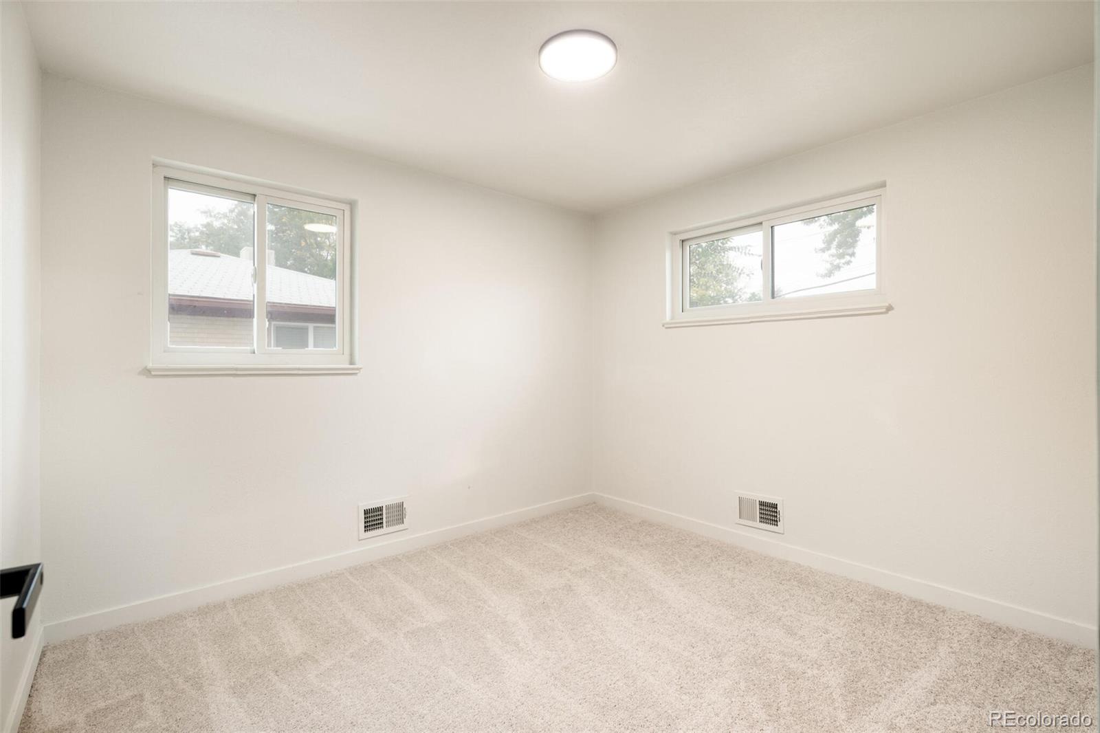 556 Empire Street Aurora CO 80010