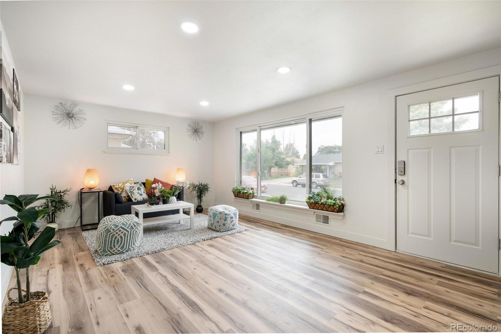 556 Empire Street Aurora CO 80010