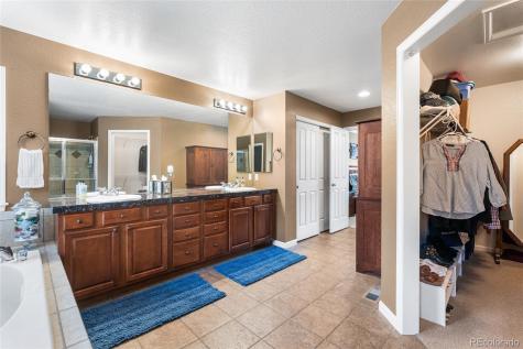 24723 E Quarto Aurora CO 80016