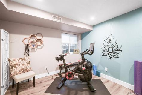 990 Sassafras Lane Broomfield CO 80020