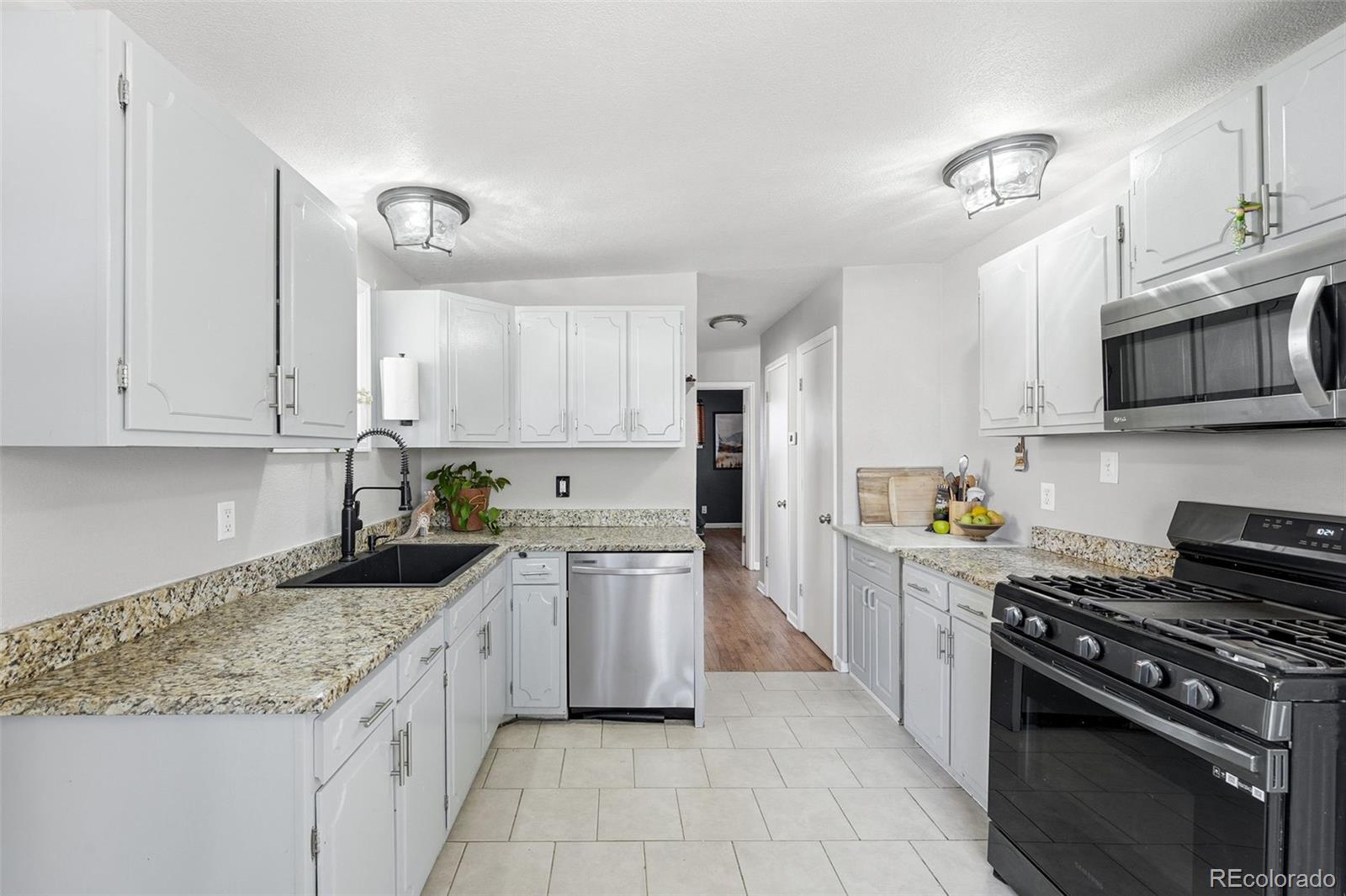 10050 W Kline Drive Denver CO 80215