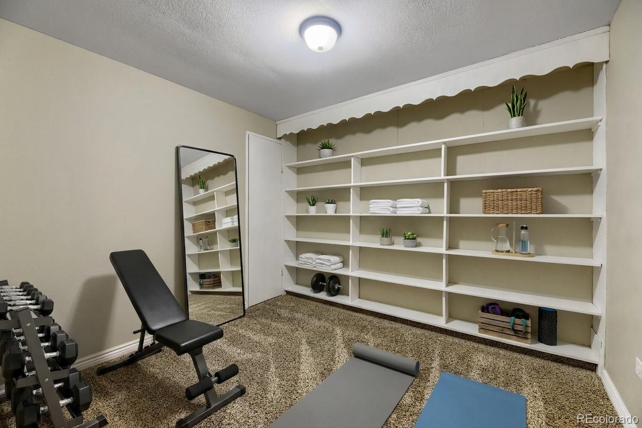 2723 S Fenton Street Denver CO 80227
