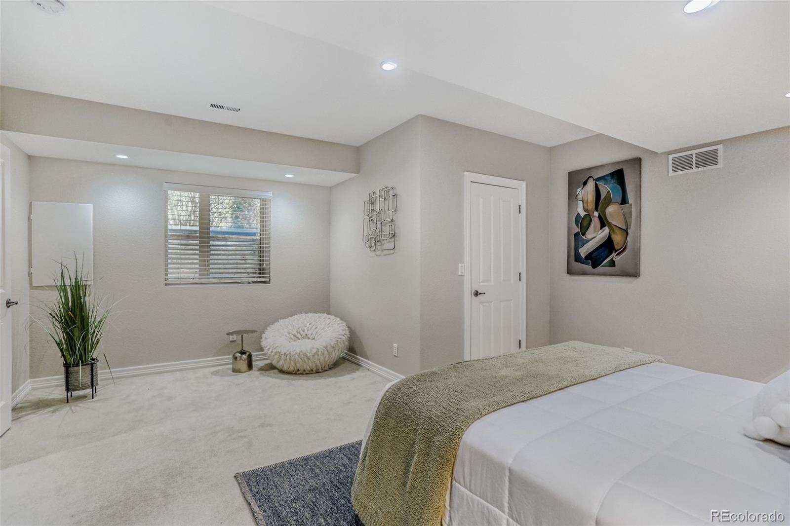 697 S Corona Street Denver CO 80209