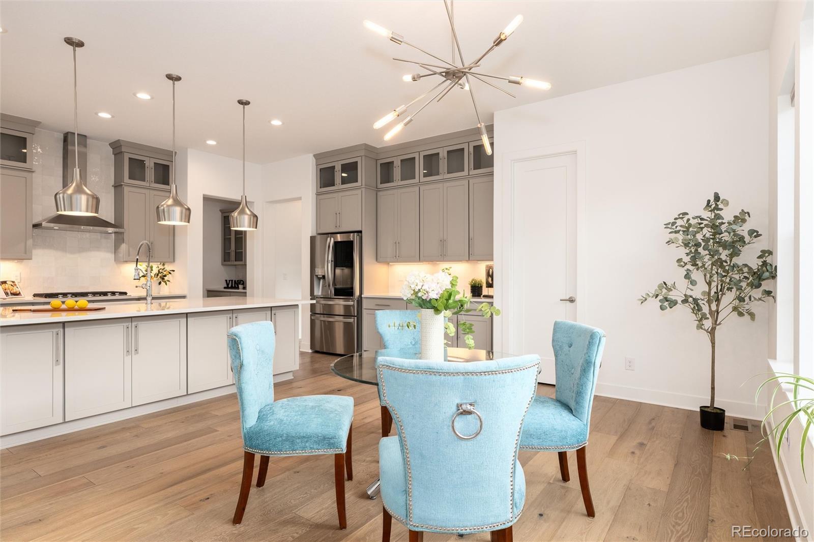 6689 S Vandriver Way Aurora CO 80016