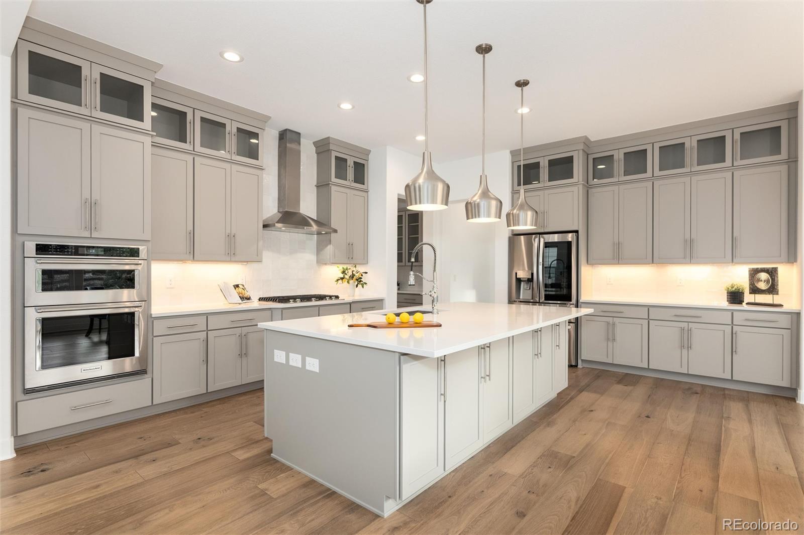 6689 S Vandriver Way Aurora CO 80016