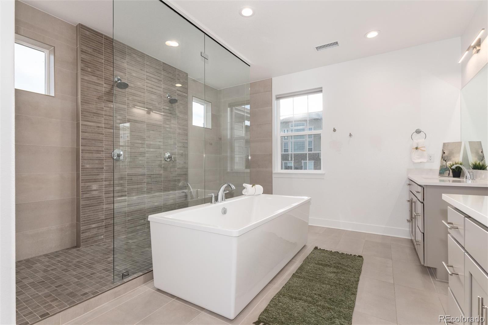 6689 S Vandriver Way Aurora CO 80016