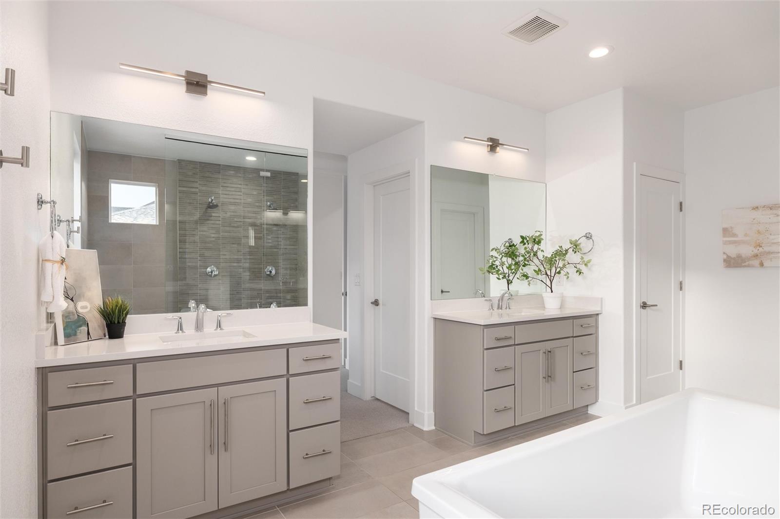6689 S Vandriver Way Aurora CO 80016